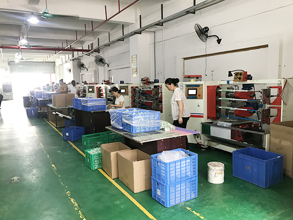 四轴四刀自动切台案例